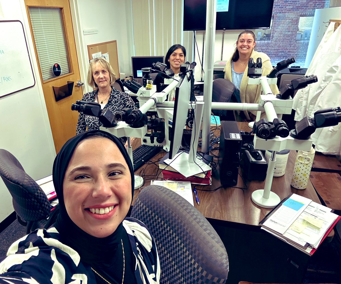 Such a fantastic sign-out week with the one and only Dr. Pitman! 🌹 She’s a powerhouse—multitasking, confident, and sharp with her diagnoses. When it comes to the pancreas, she’s not kidding around. Thanks for the teaching Mentor! #Pathology #PathX #Cytopath