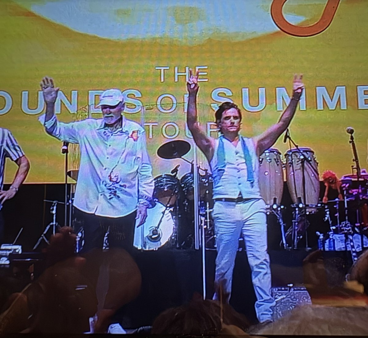 beachboyslegacy's tweet image. Great to see @JohnStamos with @TheBeachBoys live at @TerramarFest in Sitges, Spain. Next stop: @sonsdelmon in Roses!