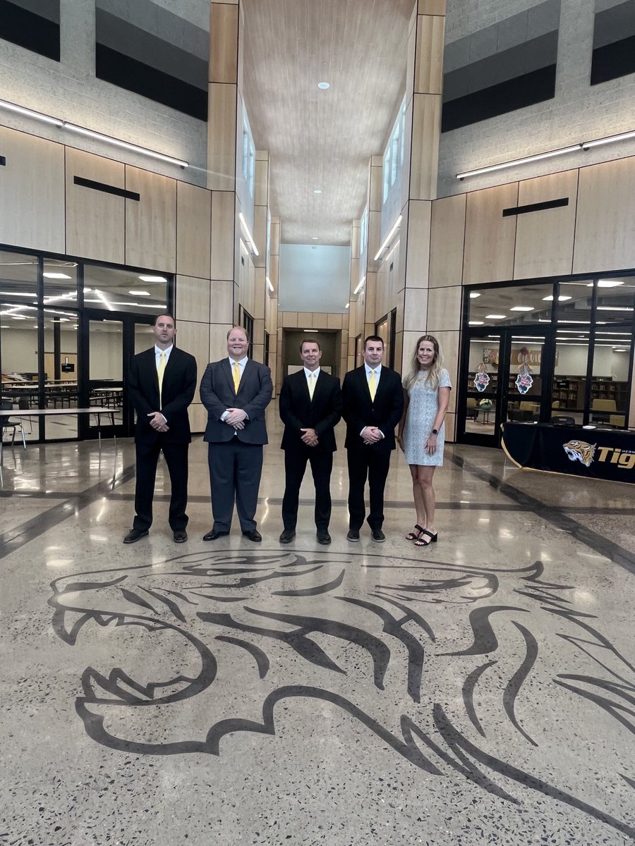 _duanecase's tweet image. What a great time at the ribbon cutting ceremony this morning! It was truly a special day for HHS.