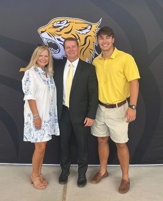 _duanecase's tweet image. What a great time at the ribbon cutting ceremony this morning! It was truly a special day for HHS.