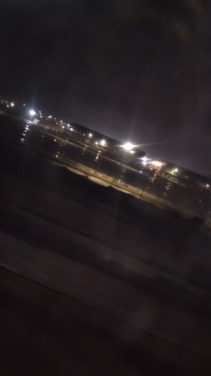 toorufalopa's tweet image. estoy con july en el tren y miren la vista soy tan romántico si con esta no la conquisto no se loco