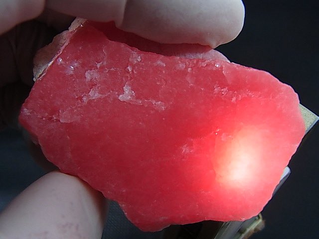 perfectstone_yh's tweet image. そう言えば手にしたのは初めてです❣️絶滅危惧種アルゼンチン🇦🇷産のロードクロサイト原石。この気が遠くなりそうなピンク色❣️