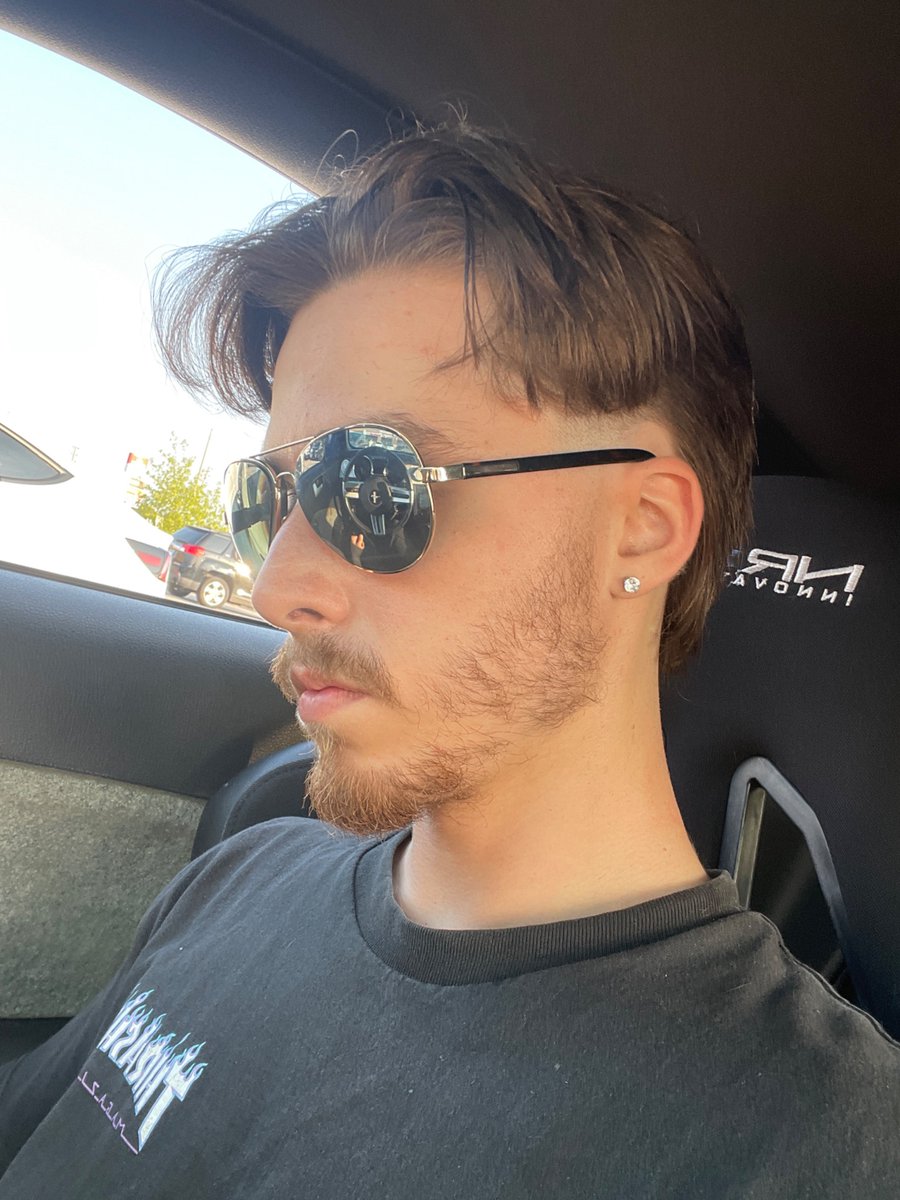 DexcoolDrinker's tweet image. yuh