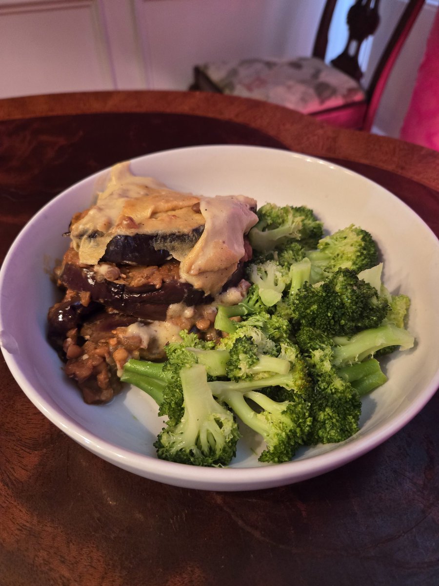 centerepublican's tweet image. Sorry.... Late posting dinner. I made vegan moussaka and steamed broccoli. What are you having? #vegan #veganfood #veganaf #dinner