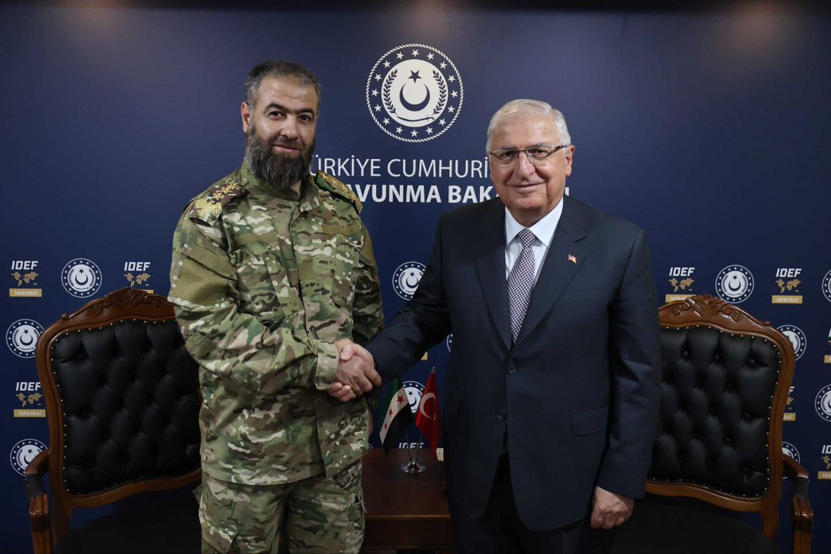 VOME_TR's tweet image. Milli Savunma Bakanı Yaşar Güler, Suriye Arap Ordusu Hava Kuvvetleri Komutanı Tuğgeneral Assem Hawari'yi İstanbul'da kabul etti.