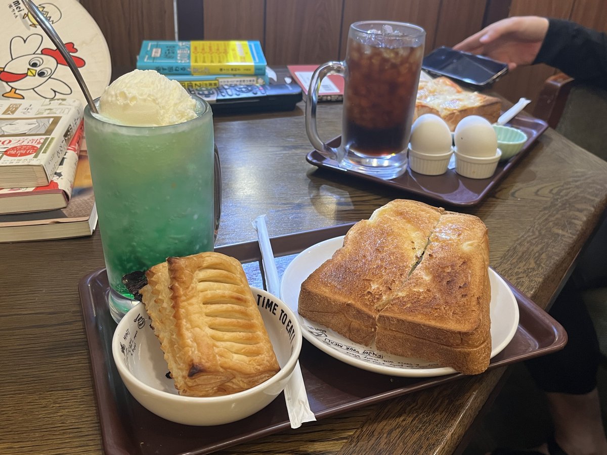 toymcyc's tweet image. フォルテでモーニング
暑いからクリームソーダ、これで590円