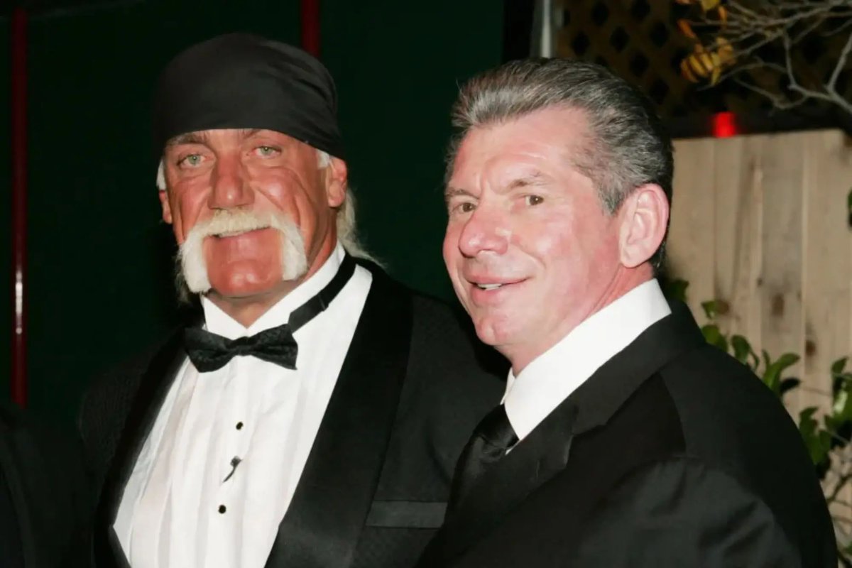 AJStavole's tweet image. #SmackDown  should start off with Vince McMahon honoring #HulkHogan