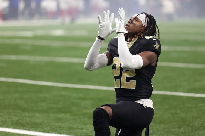 TheAlexAngle's tweet photo. The #NOSaints are winning over 5.5 games this szn https://t.co/TxITdeD2BP
