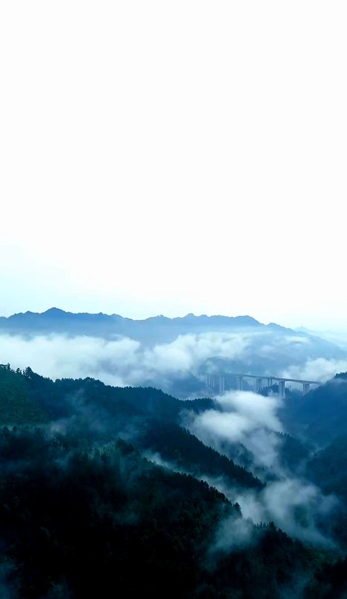 El Misterio de un puente muy lejano...🧚‍♂️🕶
#Guizhou