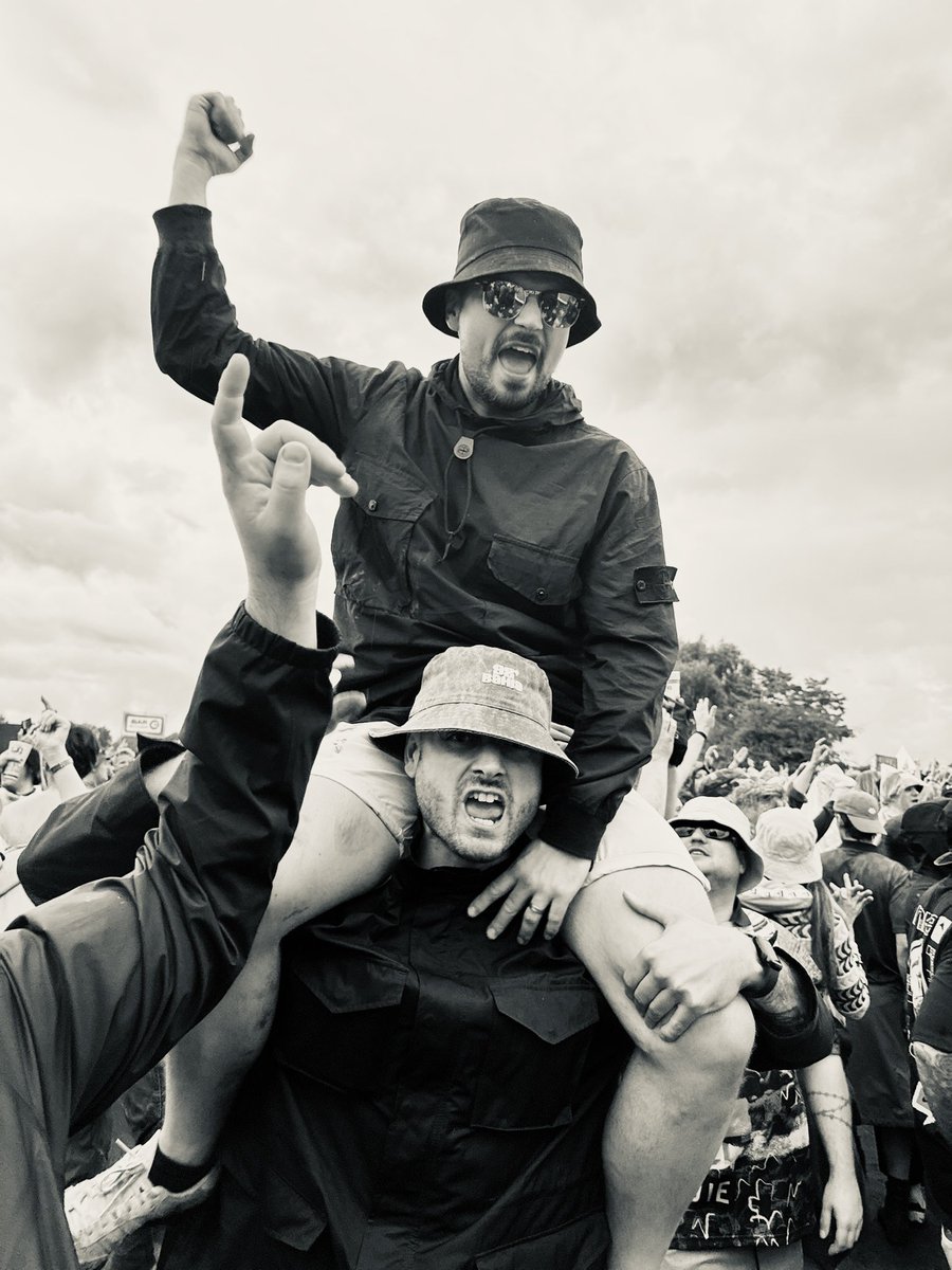 jackjwilliams94's tweet photo. @shiner_sam Rock N Roll Star - 12th July Heaton Park
Slide Away - 20th July Heaton Park https://t.co/n2tRvEJpmQ