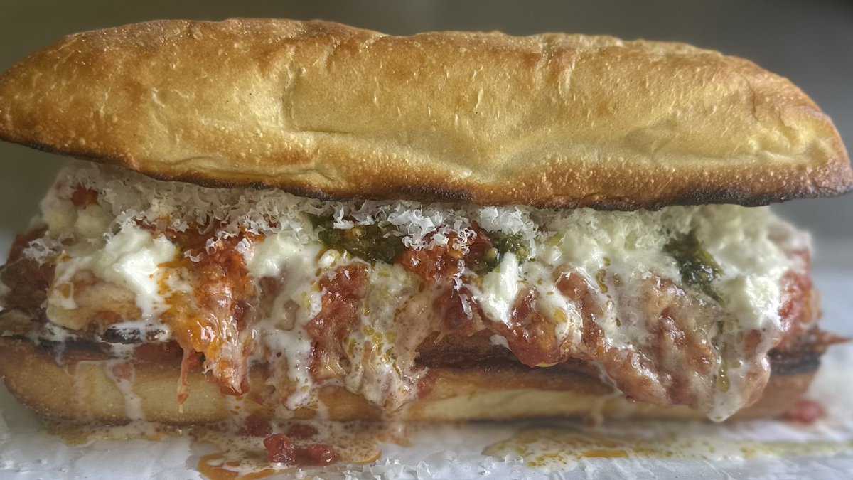 GM3LOUIS's tweet image. Chicken parm kind of night.