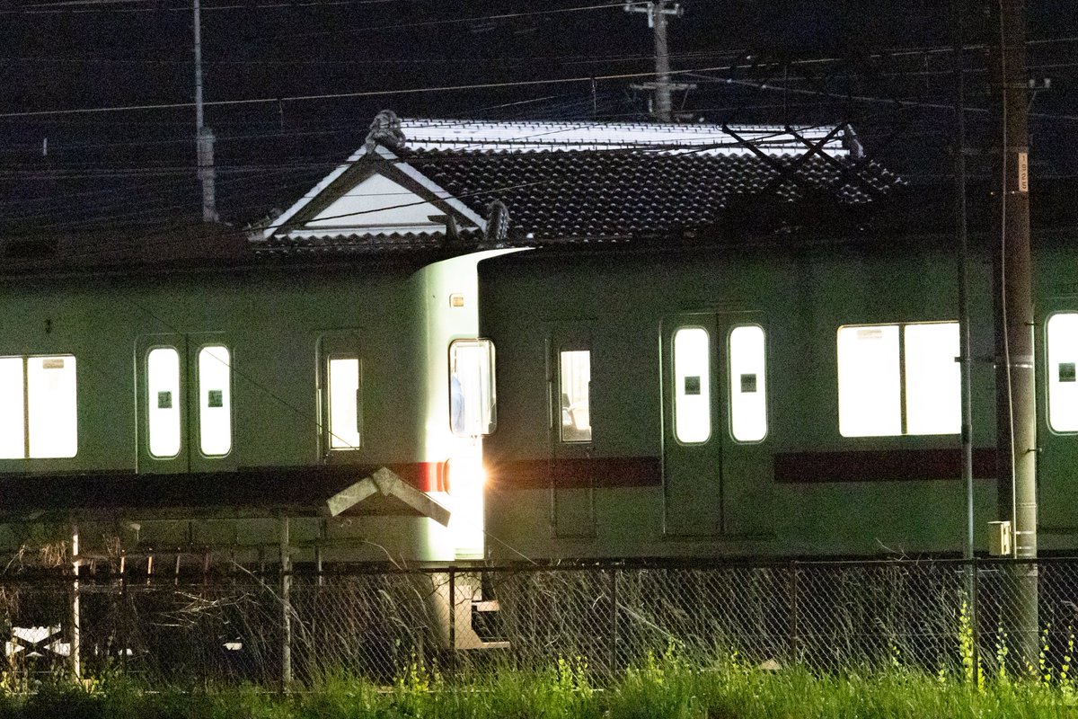 acid7509's tweet image. 25/7/26
西鉄6000形6703F
6002F救援回送
安武駅で故障してしまった6002Fを救援するため、6703Fが単独で安武まで南下。
今回は6002Fも通電したうえで終車後に回送となりました。
6002Fは今週2度目の故障ですが、今後が少し心配になってしまいますね。。。