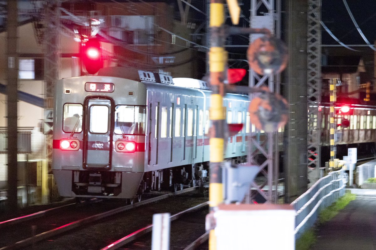 acid7509's tweet image. 25/7/26
西鉄6000形6703F
6002F救援回送
安武駅で故障してしまった6002Fを救援するため、6703Fが単独で安武まで南下。
今回は6002Fも通電したうえで終車後に回送となりました。
6002Fは今週2度目の故障ですが、今後が少し心配になってしまいますね。。。