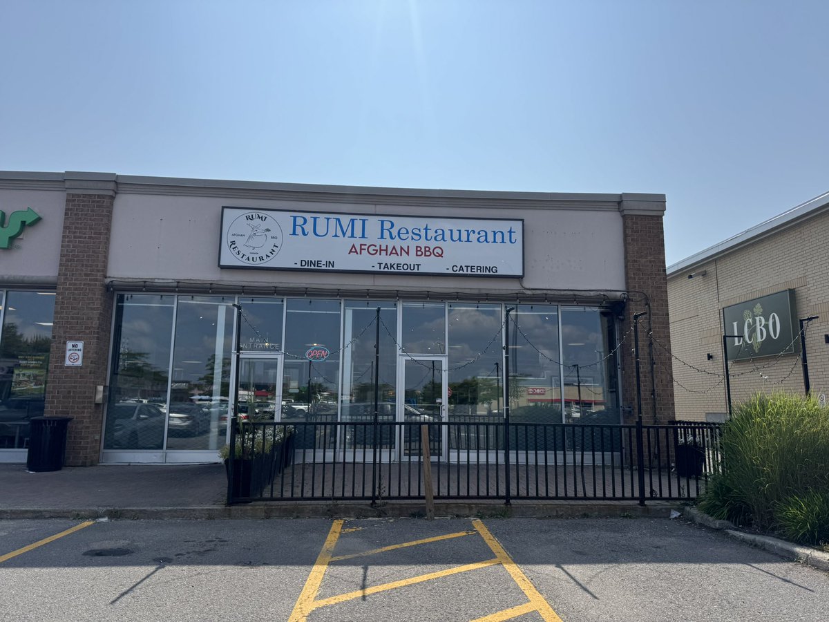 bsarwary's tweet image. Rumi restaurant in Ottawa ,the home of authentic Afghan food. 🇦🇫❤️❤️❤️ ❤️ 🇨🇦