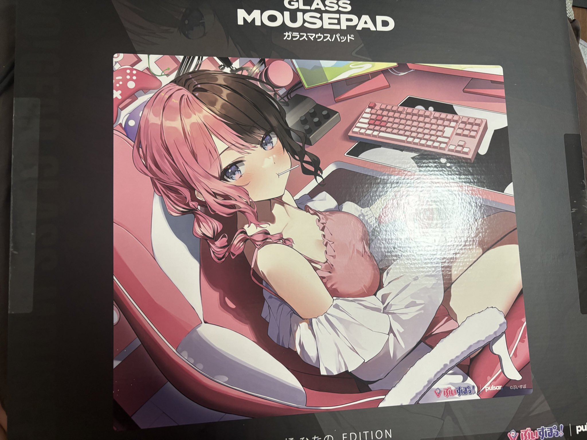 おまとめページ♡（3/20までお取り置き可能です♡） パイプ付き】三嶋くろね B2タペストリー - メルカリ