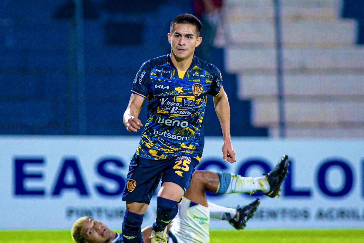 Jonathan Ramos al finalizar el partido frente a 2 de Mayo: "Lo que cobró el árbitro fue impresionante, dos expulsiones y muchísimas amarillas. Lastimosamente es lo que el fútbol paraguayo ofrece, árbitros miserables, que no están capacitados para arbitrar".

El Árbitro Derlis