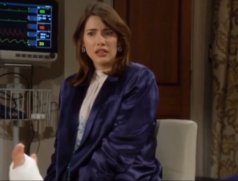 gossipsoaps's tweet image. Sheila 8 toes. Brad should make it a sitcom, not a soap opera. 😂😂
#BoldandBeautiful
