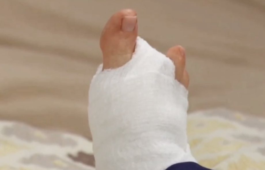 gossipsoaps's tweet image. Sheila 8 toes. Brad should make it a sitcom, not a soap opera. 😂😂
#BoldandBeautiful
