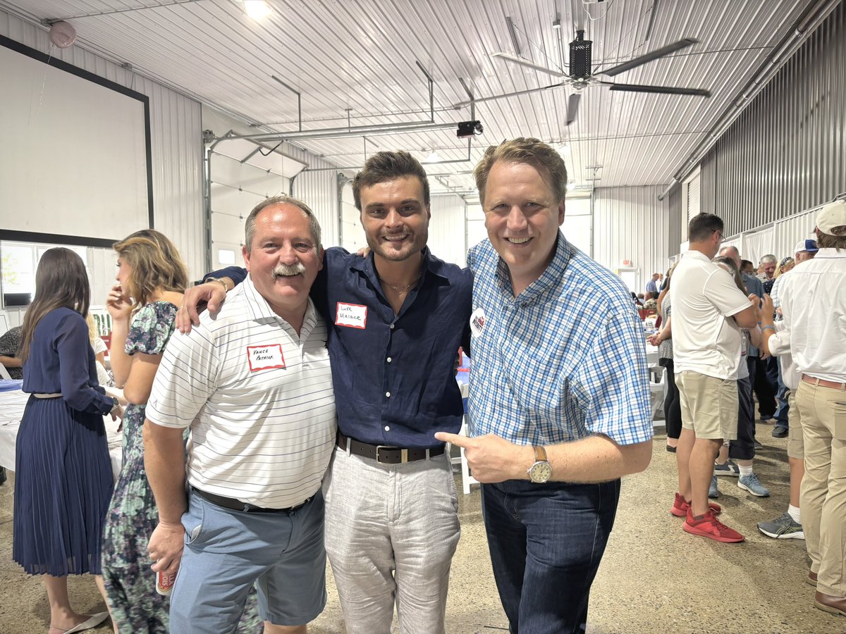 The 2nd District absolutely CRUSHED it tonight at their <a href="/TPAction_/">Turning Point Action</a> sponsored  “Freedom Friday” dinner🔥

It’s rare to not only get party leaders from all over the state in one place, but having our statewide candidates all in one place as well! It’s time to make MI fully RED🇺🇸