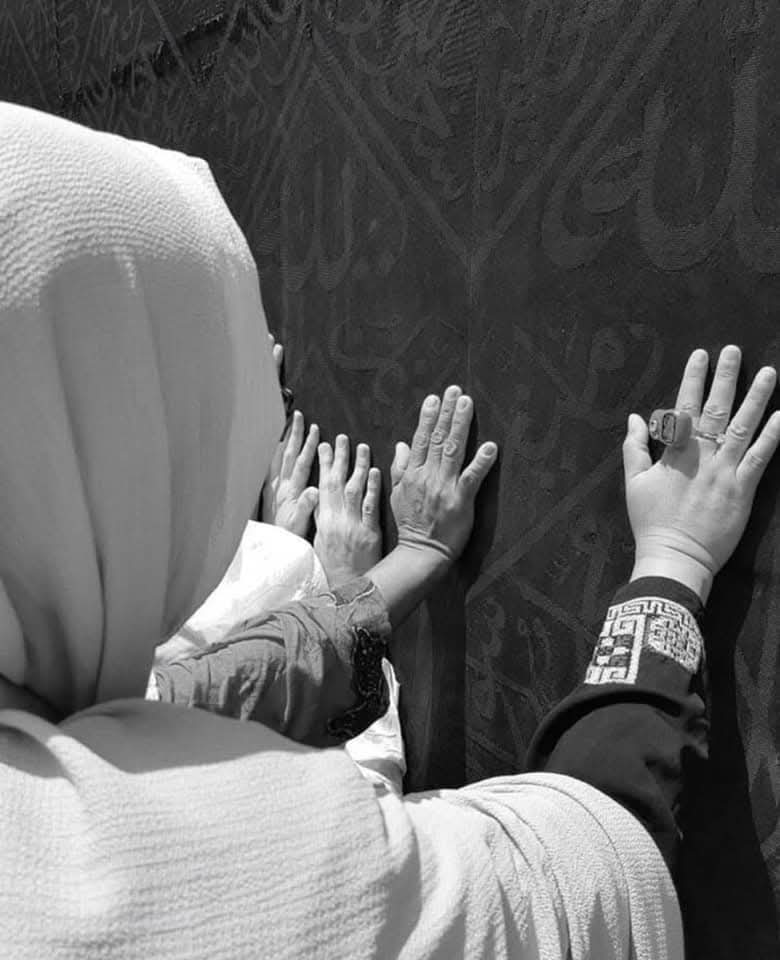 #درودوسلام_کی_فضیلت 
السلام علیکم و رحمۃ اللہ وبرکاتہ 
صلو علی النبی الکریم ﷺ 
اللهم صل على محمد و ازواجه و ذريته كما صليت على آل إبراهيم، و بارك على محمد و ازواجه و ذريته كما باركت على آل إبراهيم إنك حميد مجيد

البخاری 3369
#سرمایہ_زیست 
@
1