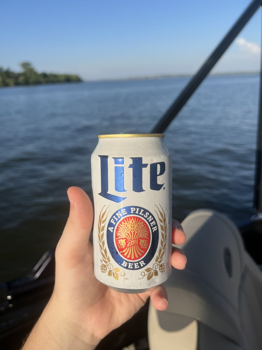 GundysBeers's tweet photo. Fat brews need love too. https://t.co/z7UuBqb11X