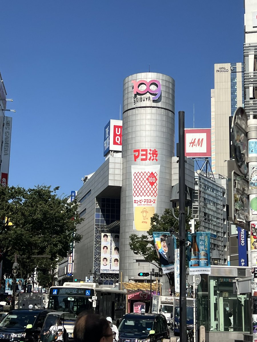 Goro_syurepip's tweet image. 人生初の渋谷‼︎🙌オープンまで喫茶店で小休憩〜！☺️
