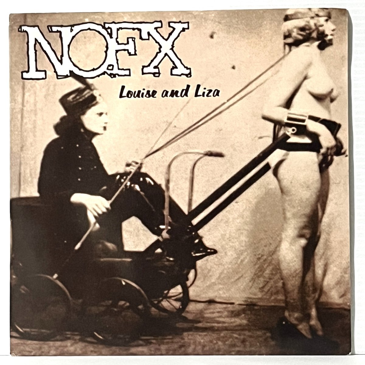 ParkingLotRec's tweet image. 【Parking Lot Records 商品紹介 -406】
NOFX / Louise And Liza (7 inch Purple Vinyl)
■中古盤■ Lyrics printed on back cover
parkinglot.base.shop/items/80634930