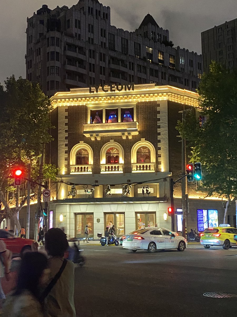 danfaggella's tweet image. i dont know what they put in that white fungus soup but im feeling great this shanghai morning