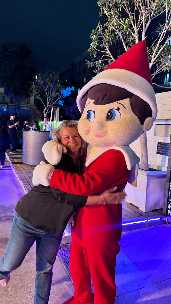 chandabell's tweet photo. The @getFANDOM Party at #SDCC2025 was filled with festive fun, amazing fans & red-carpet magic. Honored to celebrate 20 years of @elfontheshelf & our growing Santaverse in a BIG way. Thank you to Fandom for celebrating with us!
#Santaverse #ChristmasInJuly https://t.co/SEt3wJKEe0