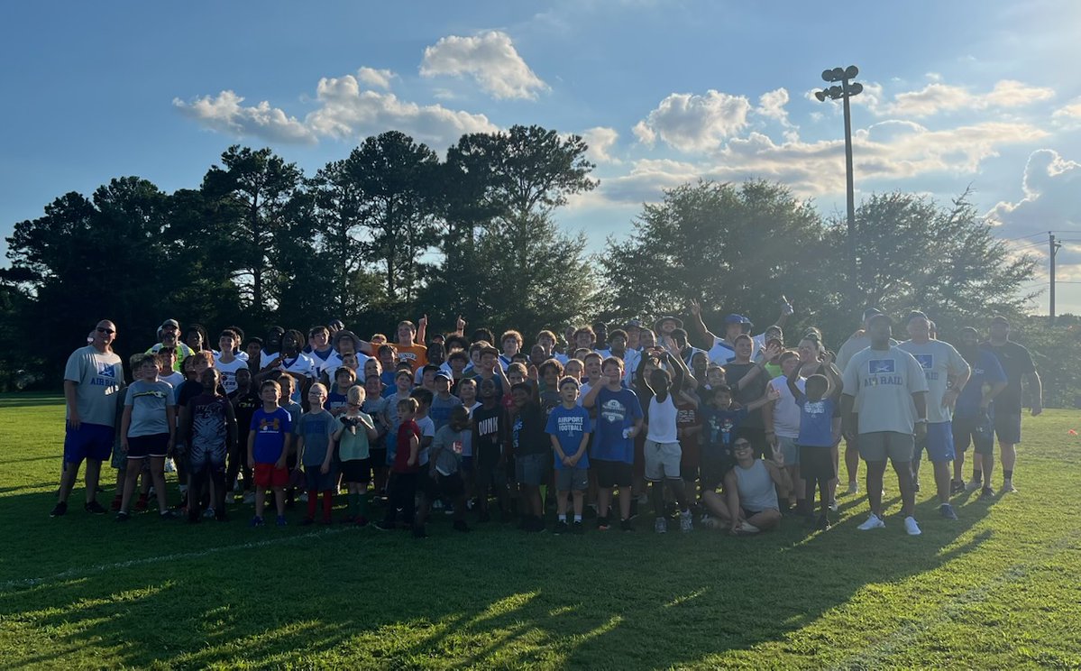 60 Eagle Campers today at <a href="/AirportEaglesFB/">Airport High School Football</a>! This is what it is all about. Bringing our community together and keeping the main thing, the main thing! Thank you to all our players, coaches, volunteers, and parents for making this happen!🛩🦅 #AirRaid #TakeFlight