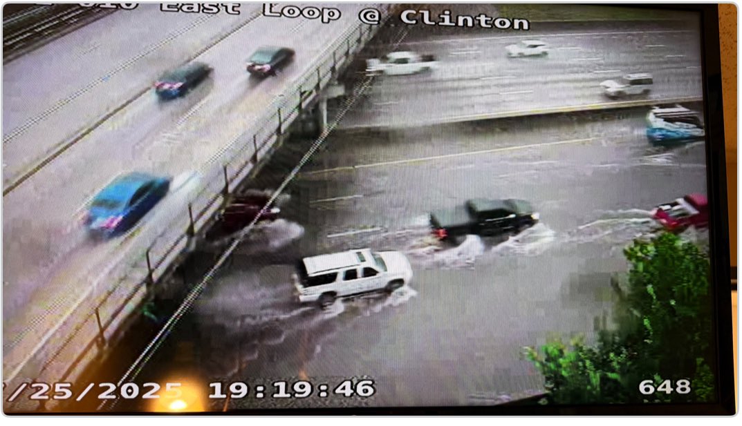 HCSO_TerryGarza's tweet image. Traffic alert: IH-610 East Loop N/B at Clinton, All lanes are affected by high water on IH-610. Use caution when driving. @HCSOTexas @SheriffEd_HCSO @houstontranstar @TxDOTHouston @HCSO_SSB