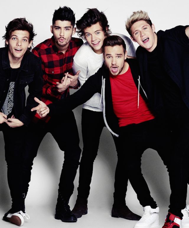 KStomska's tweet image. Day 23 (catch up) 
I became a directioner in 2010, at one of the darkest times in my life
No I wasn't a teenager - yet their music was my safe space even if I had to hide in cupboard to listen to it 
Forever grateful I am still here 
#directionerforever #bestfandom #OT5FOREVER