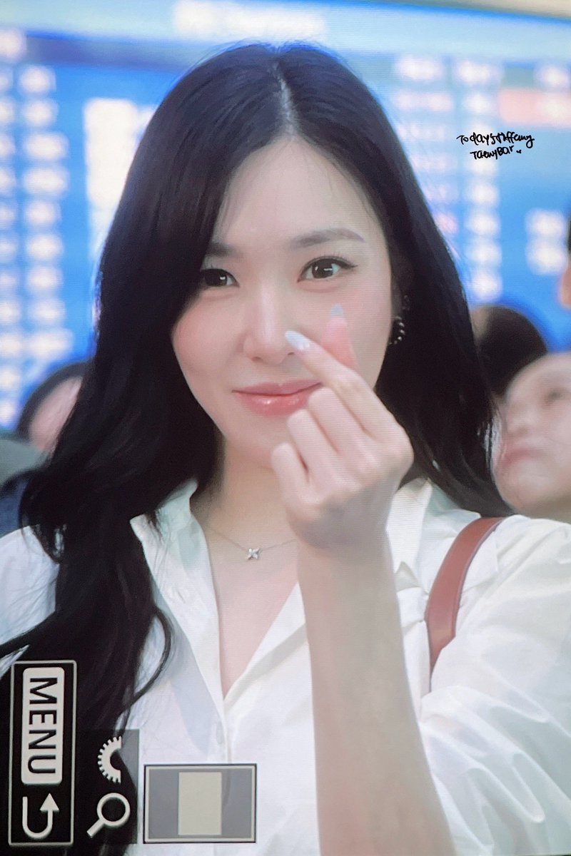 TaeNy_Bar's tweet image. 250726 티파니 출국 프리뷰
언니ㅠㅠ
#티파니 #티파니영 #TIFFANYYOUNG @tiffanyyoung