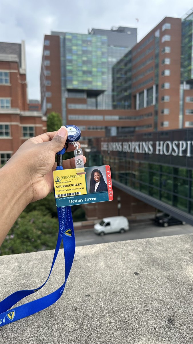 __DestinyGreen's tweet image. Thank you @HopkinsNsurg for an incredible 4 weeks!! Feeling immensely grateful to work alongside such talented residents and faculty ✨ Thank you @BettegowdaMDPHD @DrJudyHuang @TimWithamMD and @DrNTheodore for sharing your department with me!! Sub-I season is off to a great start…
