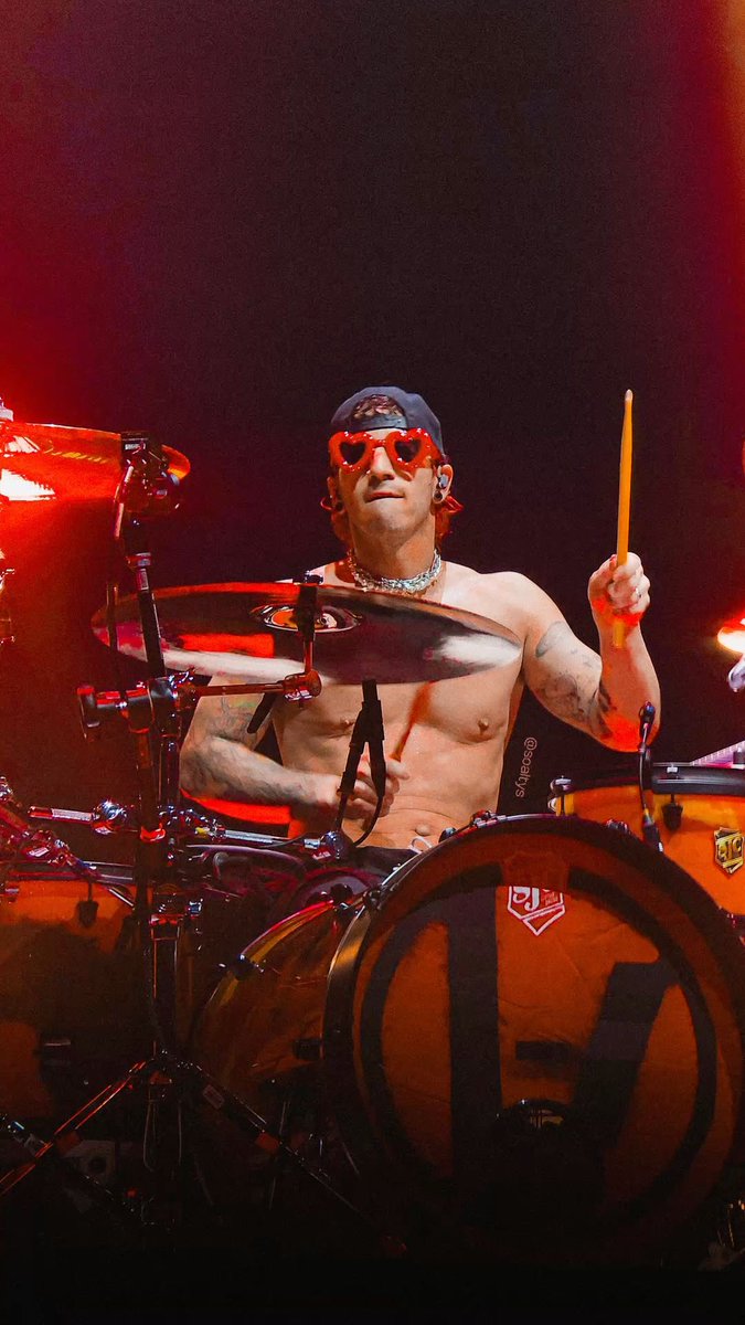 PilotsCraving's tweet image. Josh Dun will be the celebrity guest in Grow a Garden on 7/26.