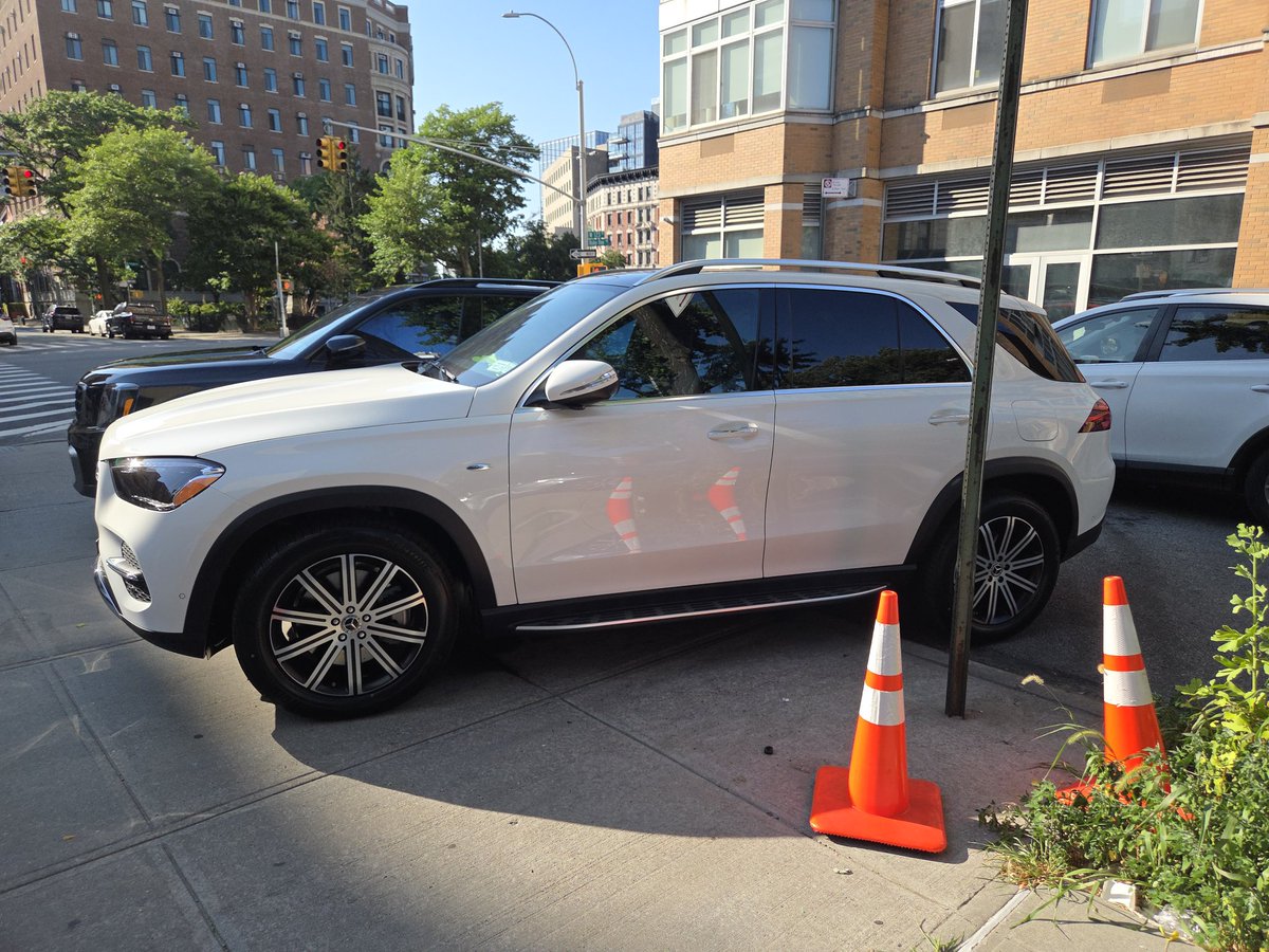 placardabuse's tweet image. This Mercedes was using a @NYPDnews #TheftVest to park illegally on the sidewalk.
#CultureOfCorruption