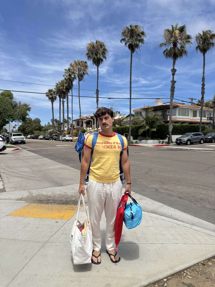Marcossitoss's tweet photo. Beach day https://t.co/5Fh3Z0nItB