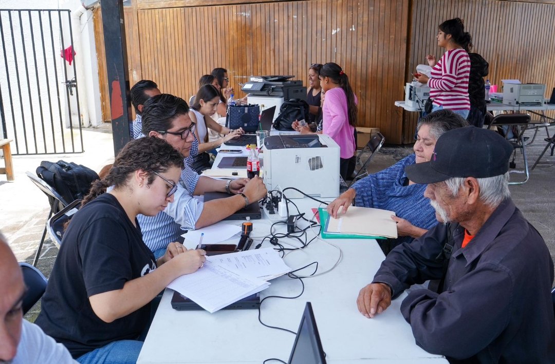 marcatextos's tweet image. Con el compromiso de &quot;no dejar a nadie atrás&quot;, las brigadas de la Procuraduría Social @prosocjalisco25, que encabeza @HecPizano, visitaron esta semana los municipios de Tlaquepaque, La Huerta y Tala, a donde llevaron servicios como apoyos sociales, orientación legal, atención…