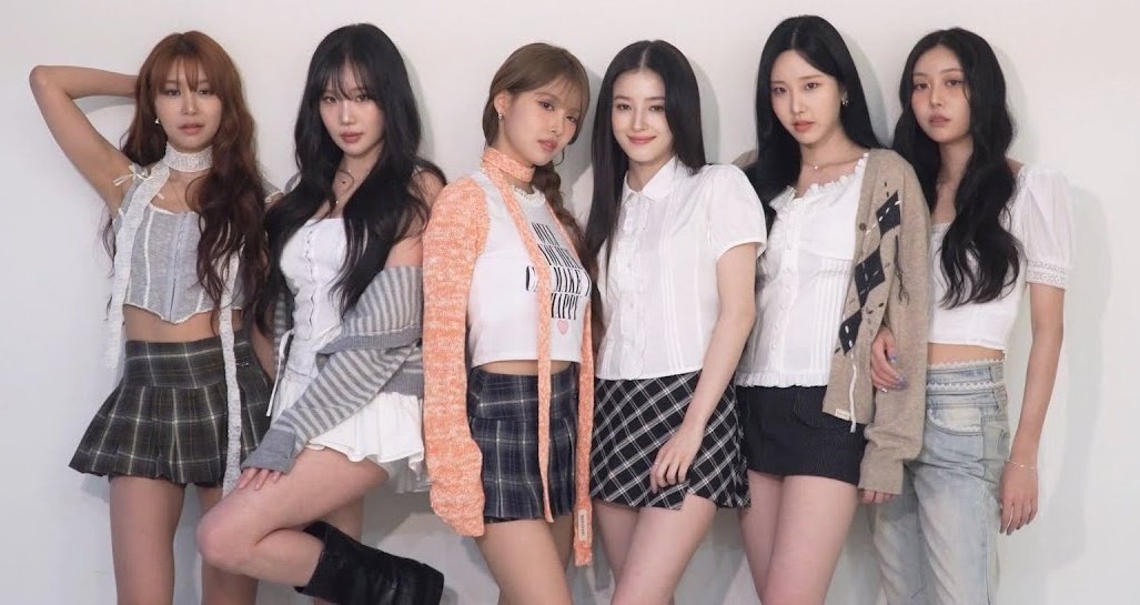 momolandinfo's tweet image. MV mais visto de cada girl group do K-Pop no YouTube:
#1 DDU-DU DDU-DU — 2.3B
#2 What is Love? — 861M
#3 BBoom BBoom — 665M 🔥
#4 POP/STARS — 638M
#5 WANNABE — 564M
#6 HIP — 444M
#7 Bad Boy — 428M
#8 I AM THE BEST — 408M
#9 Queencard — 405M
#10 Gee — 339M