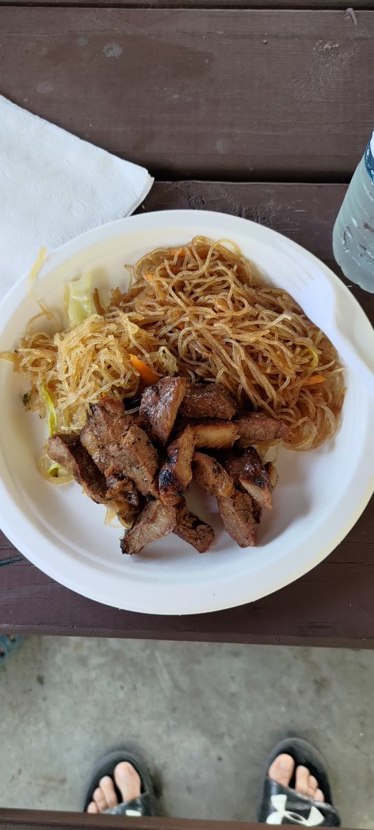 enbeeeh's tweet image. Filipino's in my community for 10 years. Free supper for everyone, music, karaoke, plenty of laughter. Great people