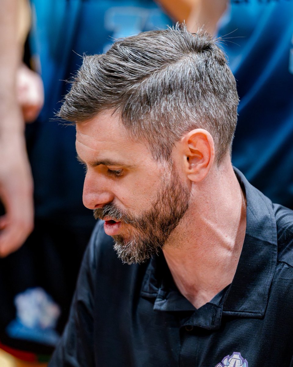 JackJumpers's tweet image. Finals time 💥
Good luck to Ben, Stoddy, Brody, Weeksy & the Hobart Chargers in their NBL1 finals over the weekend 👏
SATURDAY 👇
Melbourne Tigers v Ballarat Miners @ 6:00pm AEST
Sandringham Sabres v Hobart Chargers @ 7:00pm AEST
SUNDAY 👇
Knox Raiders v Eltham Wildcats @…