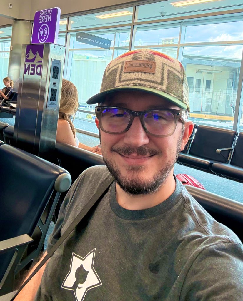 fkadev's tweet image. ✈️ Heading back home after a short but amazing trip to the US! 🇺🇸
I’m super happy to have successfully given my first public talk in the US, and I got to meet so many great people along the way.
I’ll definitely apply to more events and conferences in the USA from now on!…