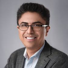 SuerodlaVerdad1's tweet image. Queremos disminuir un estado obeso?? Empecemos por disminuir asesores tanto de ministros como de asambleístas, por ejemplo entre estos dos "asesores" nos cuestan entre 4 mil a 6 mil USD mensuales y cuál es su trabajo?? Pasar todo el día defendiendo al partiducho, insultando a la…