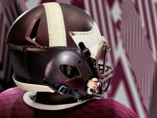 BMooreCreativ's tweet image. i like these throwbacks, but 11 years ago a CFB team executed the leather helmet look far better