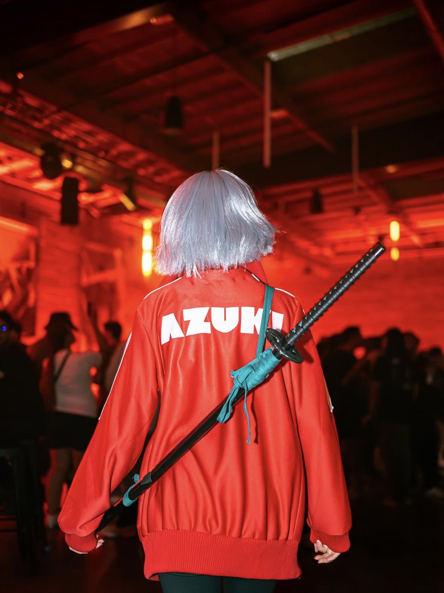 No one has aura like Azuki.