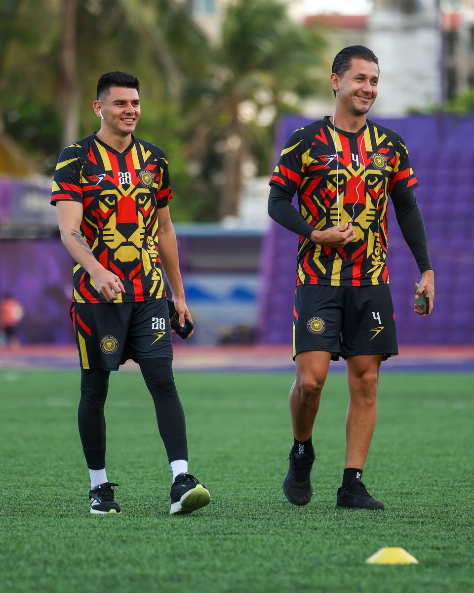 LeonesNegrosCF's tweet image. 💪A la carga, LEEOOOOOONES…! 👏
🟪 Listos para nuestro último duelo de la #PretemporadaMelenuda. 👋🦁
😈Racing de Veracruz - U. DE G. 🇧🇪
⏰ 8:00 PM