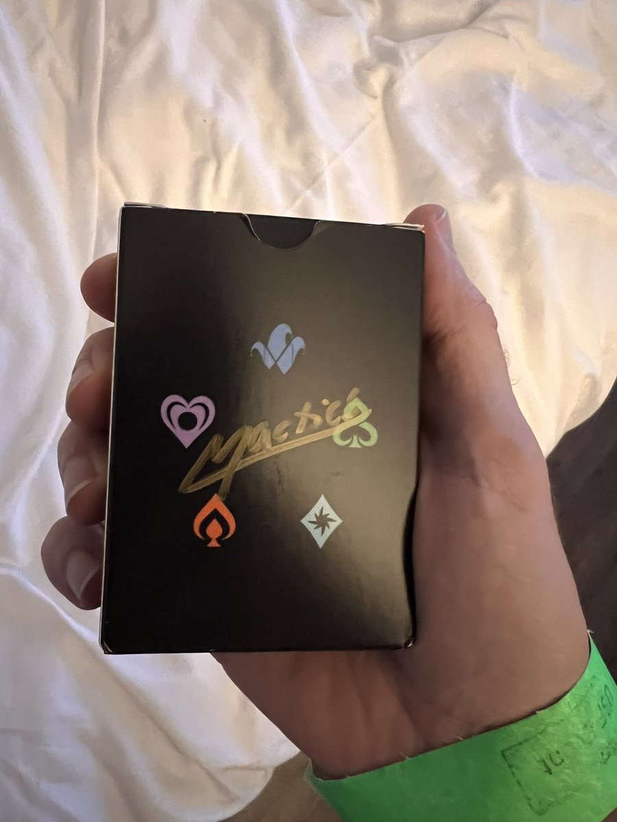Nuktuk_BDB's tweet image. Absolute pleasure getting to meet @MacticsG1 at GCX. Thanks for the coolest signed box of cards and the build vids that helped me get my abilities only solo flawless dungeon clears over the years. Real legend.