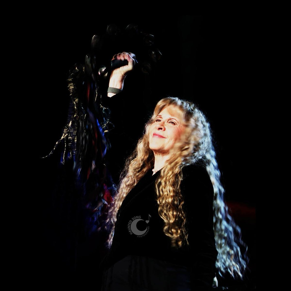 nicksiemoon's tweet image. STEVIE I CAN'T WAIT ~ FOR YOU IN BRAZIL! @rockinrio @StevieNicks o festival seria o palco perfeito para o primeiro show de stevie nicks na américa latina! pensem na ideia com carinho ✨
