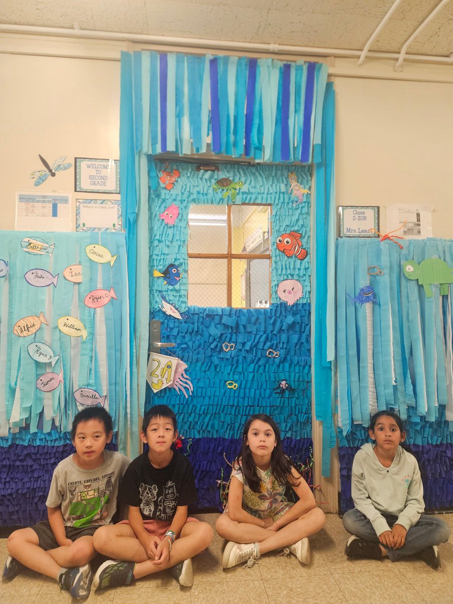 D26Team's tweet image. Battle of the Arts at PS 115! Students turned classroom materials into vibrant door displays representing their class identities.  Congratulations to our 1st and 2nd place winners and thank you to Commonpoint Queens for supporting this creative celebration!