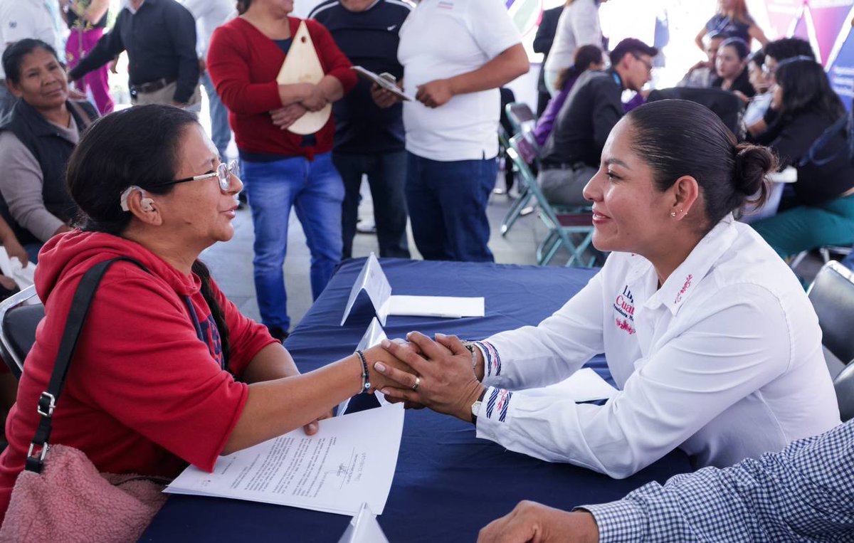 mx_observa's tweet image. #Municipios 🤝 @LupitaCuautleT acerca servicios a San Bernardino Tlaxcalancingo
La presidenta de #SanAndrésCholula encabezó una nueva jornada de atención directa, fortalecida con alianzas como el Mercadito Verde y el Bufete Jurídico de la @BUAPoficial.
✅ 🔟 Jornadas, 5 mil…